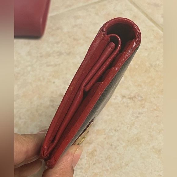 PRADA Bow wallet (repainted) - Picture 6 of 10